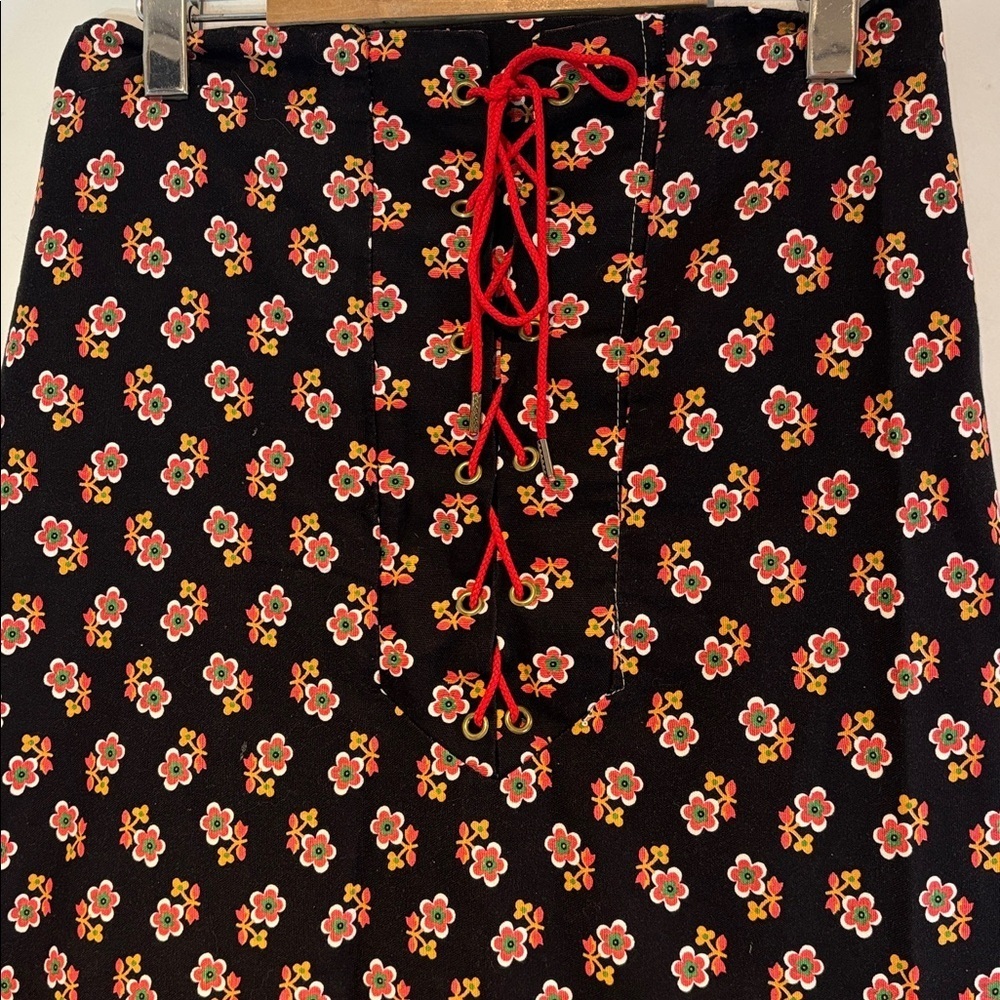 Vintage Sears Black Maxi Skirt with Red Floral Pattern size large - Picture 2 of 8